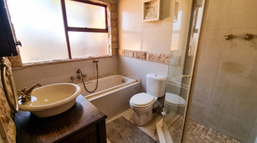 4 Bedroom Property for Sale in Baysvalley Free State